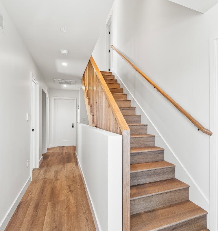 LVP-flooring-on-stairs